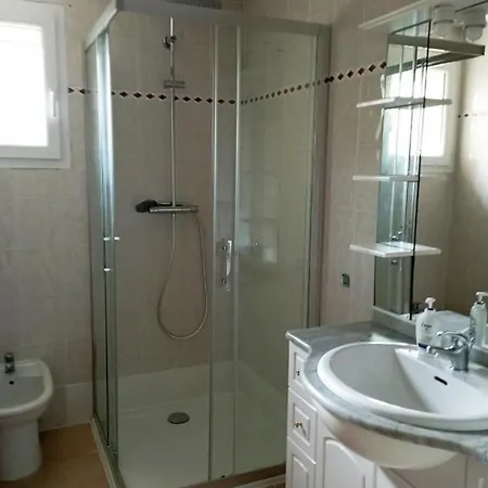 Daire Baddha Konasana