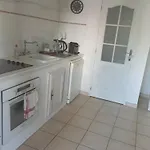Apartment Baddha Konasana *