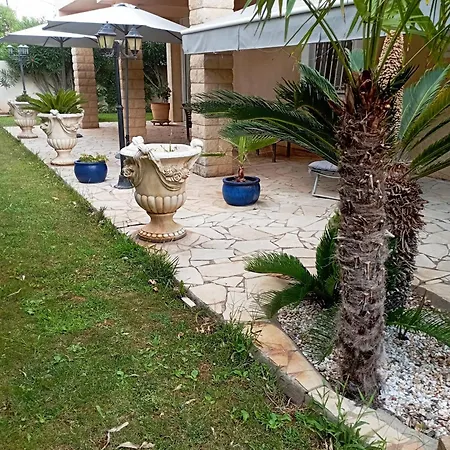 Апартаменты Rdc Villa Jardin Et Terrasse *