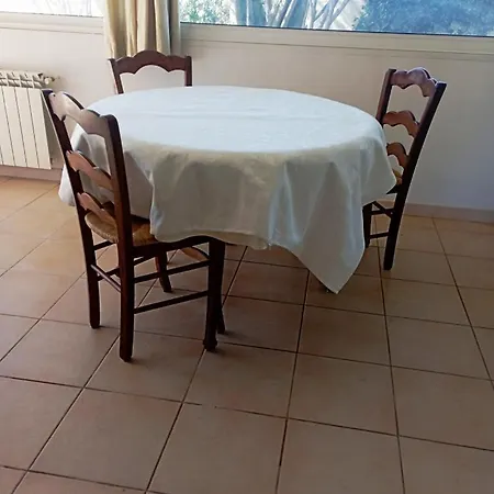 Rdc Jardin Et Terrasse شقة
